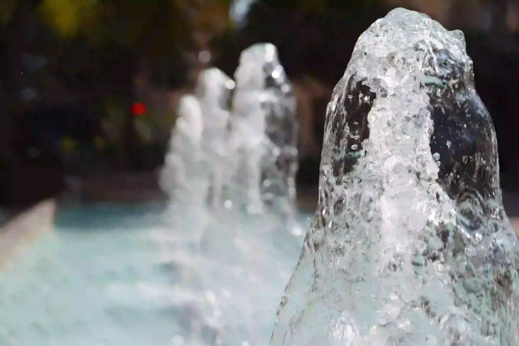 fountain and water features 